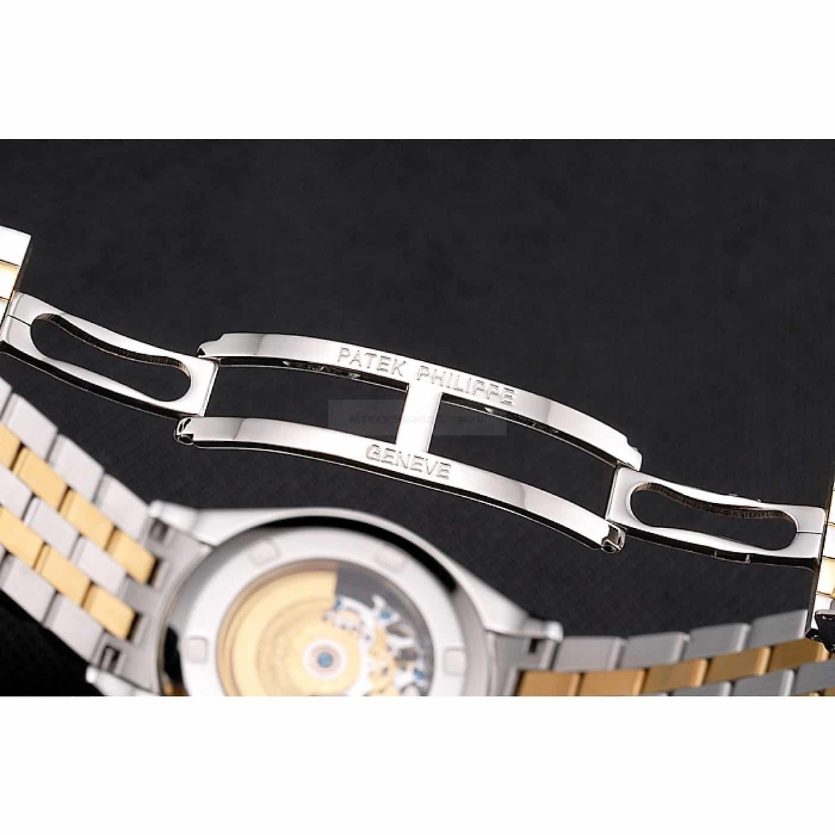 Patek Philippe Calatrava Openworked Dial White</br> <span style="color: #a8927b; font-size: 90%;">37 mm, Steel & Yellow Gold</span> - Image 6