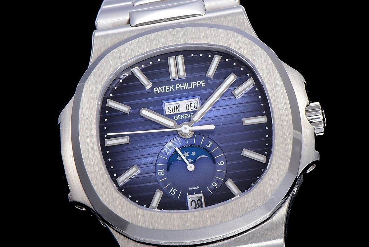 Replica Nautilus 5726/1A-014 Patek Philippe Annual Calendar, Moon phases</br> <span style="color: #a8927b; font-size: 90%;">40.5 mm,Steel, Blue Dial</span> - Image 3