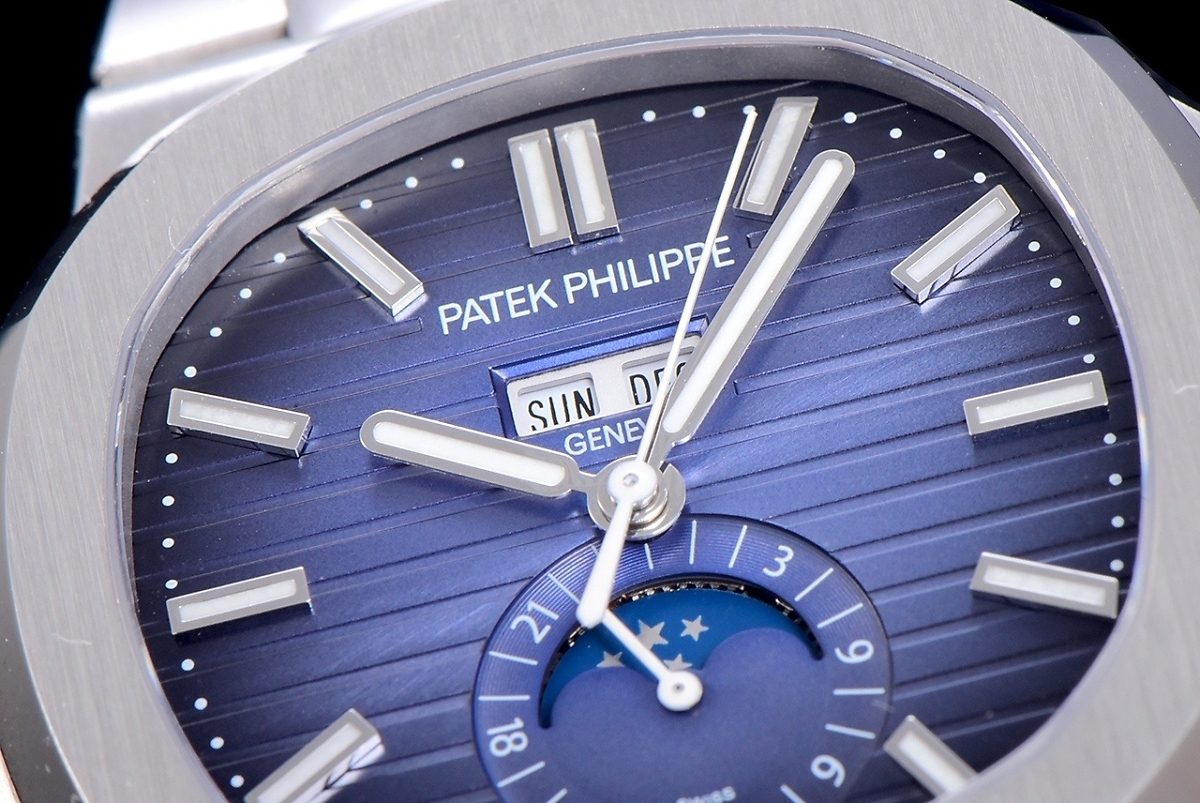 Replica Nautilus 5726/1A-014 Patek Philippe Annual Calendar, Moon phases</br> <span style="color: #a8927b; font-size: 90%;">40.5 mm,Steel, Blue Dial</span> - Image 4