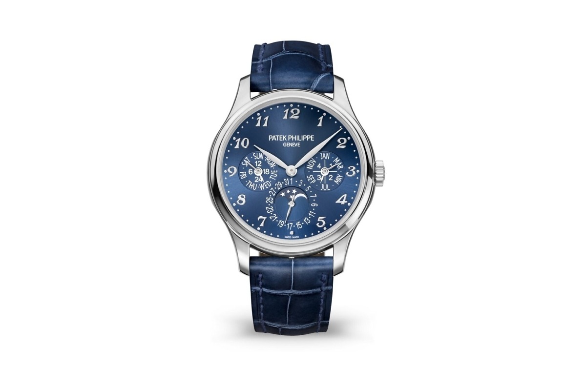 Patek Philippe Perpetual Calendar</br> <span style="color: #a8927b; font-size: 90%;">39 mm,White Gold 5327G-001</span> - Image 5