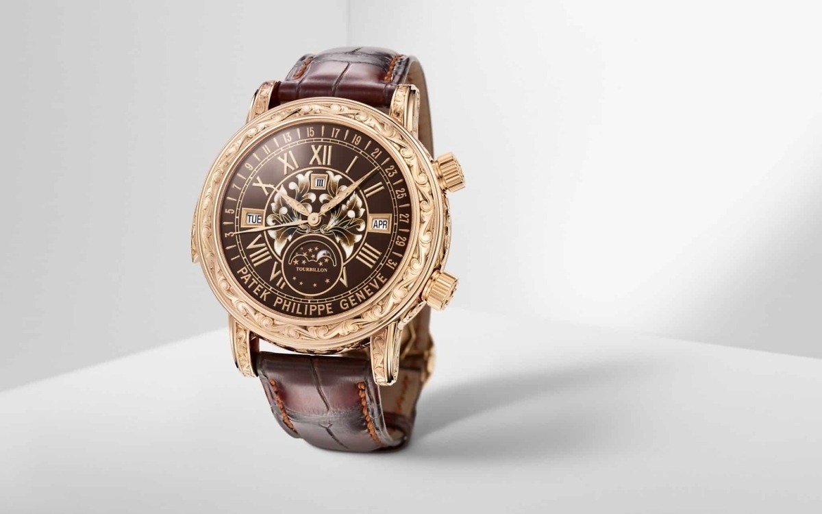 Patek Philippe Sky Moon Tourbillon</br> <span style="color: #a8927b; font-size: 90%;">44 mm,Rose gold,6002R-001</span> - Image 4
