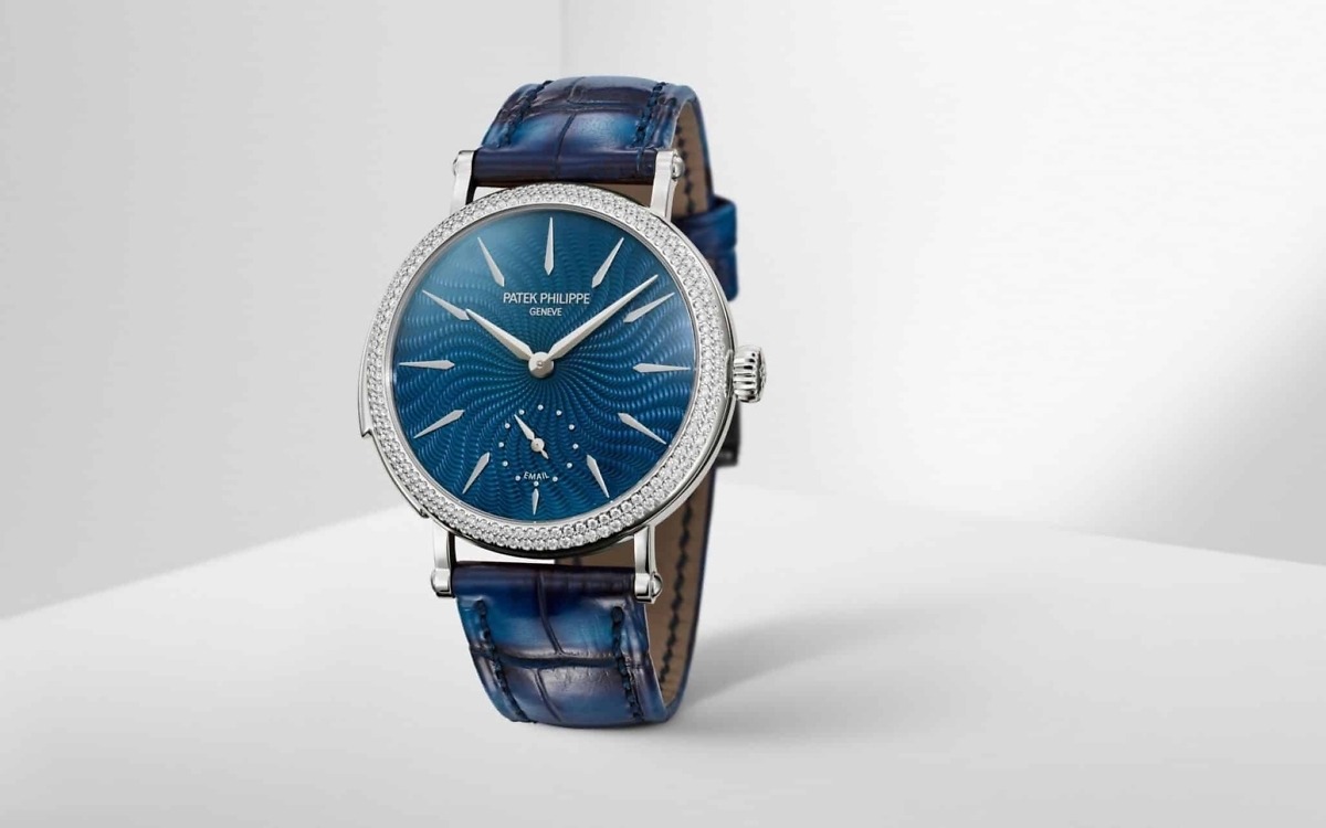 Patek Philippe</br> <span style="color: #a8927b; font-size: 90%;">36 mm,White gold,7040/250G-001</span> - Image 2