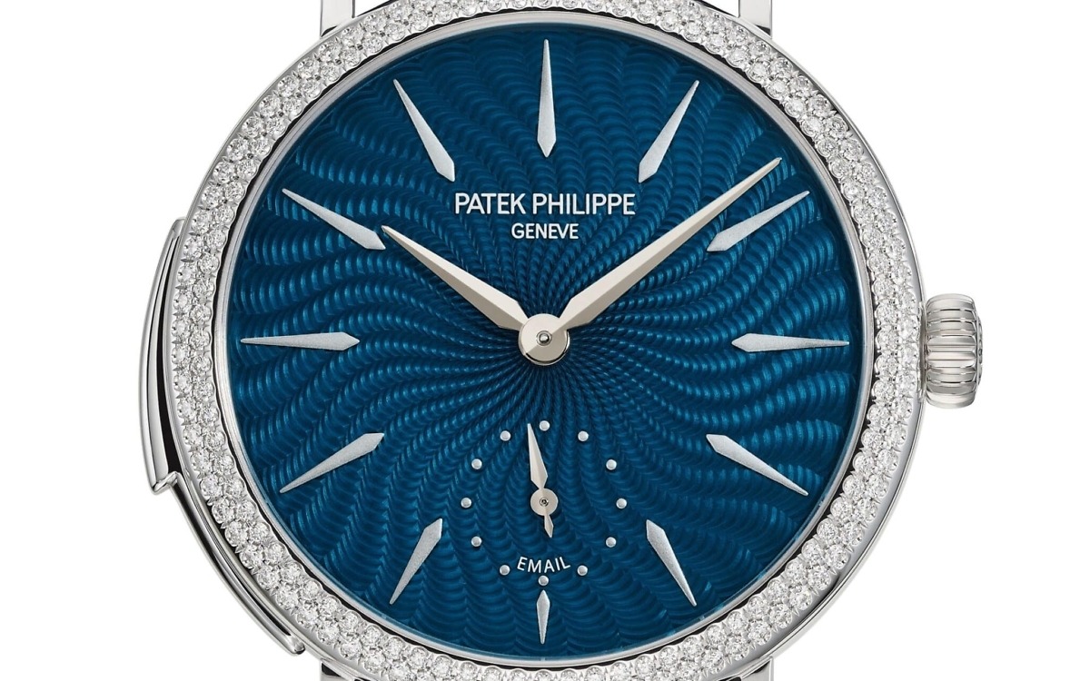 Patek Philippe</br> <span style="color: #a8927b; font-size: 90%;">36 mm,White gold,7040/250G-001</span> - Image 3