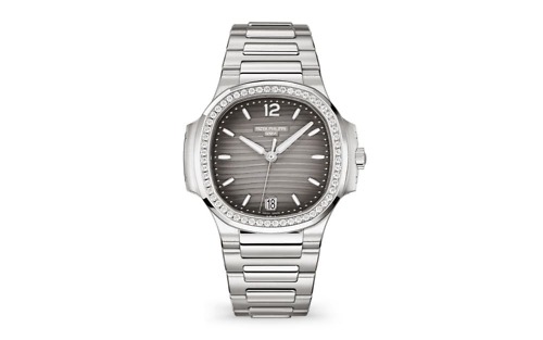 Overall, the Ladies Automatic Replica Nautilus 7118-1200A-011 continues the tradition of elegance and sophistication of the Replica Nautilus collection.