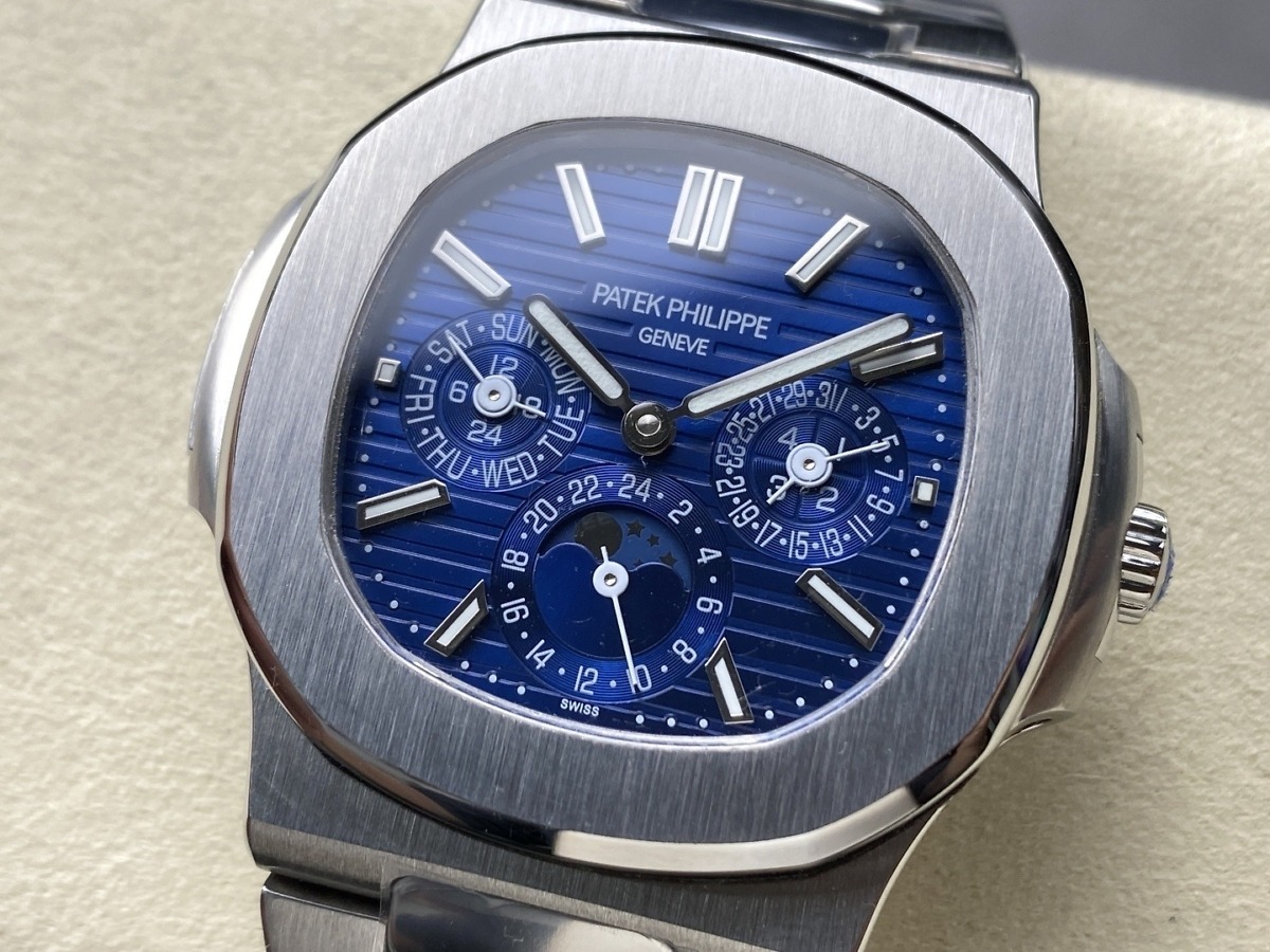 Replica Nautilus 5740/1G-001 Patek Philippe Perpetual Calendar</br> <span style="color: #a8927b; font-size: 90%;">40 mm,White gold,Blue Dial</span> - Image 2