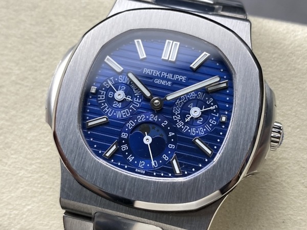 Replica Nautilus 5740/1G-001 Patek Philippe Perpetual Calendar</br> <span style="color: #a8927b; font-size: 90%;">40 mm,White gold</span> - Image 2