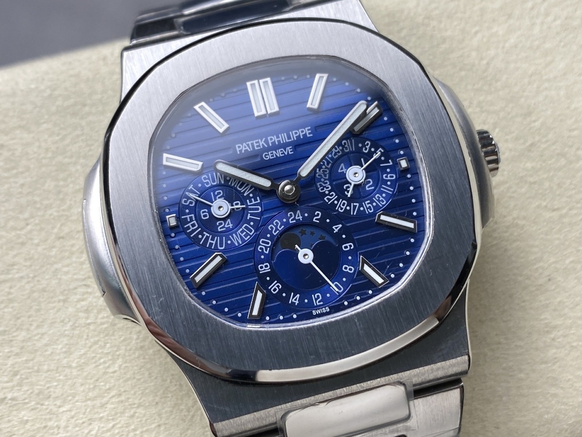 Replica Nautilus 5740/1G-001 Patek Philippe Perpetual Calendar</br> <span style="color: #a8927b; font-size: 90%;">40 mm,White gold,Blue Dial</span> - Image 3