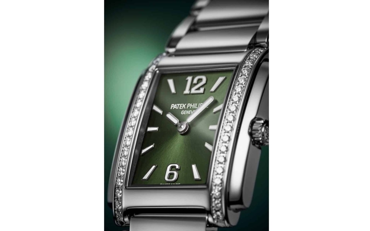Patek Philippe TWENTY~4 </br> <span style="color: #a8927b; font-size: 90%;">30 mm,Stainless steel,4910-1200A-011</span> - Image 2