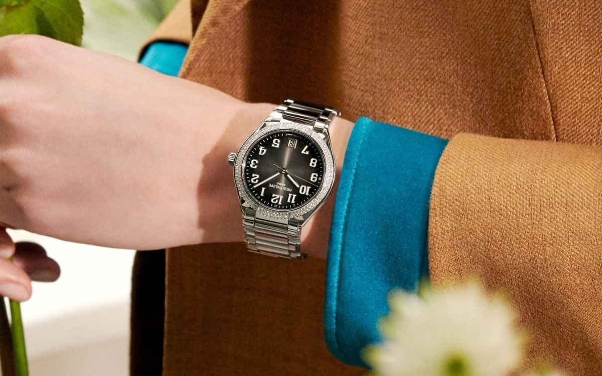 Patek Philippe TWENTY~4 Automatic </br> <span style="color: #a8927b; font-size: 90%;">36 mm,Stainless steel,7300-1200A-010</span> - Image 4