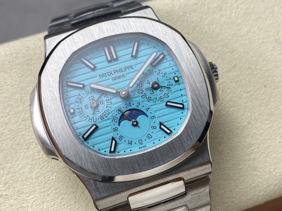 Tiffany Nautilus 5740/1G Patek Philippe Perpetual Calendar</br> <span style="color: #a8927b; font-size: 90%;">40 mm,White</span> - Image 3
