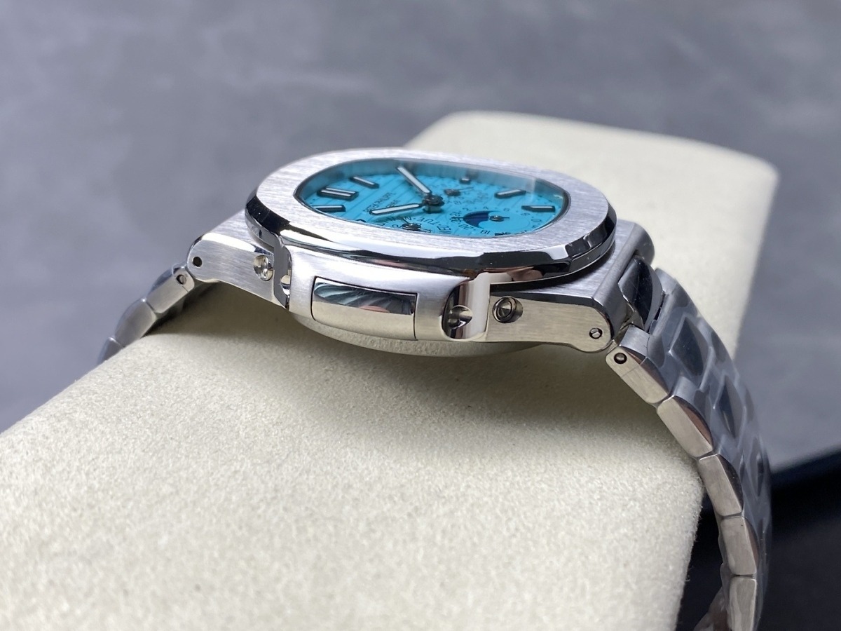 Tiffany Nautilus 5740/1G Patek Philippe Perpetual Calendar</br> <span style="color: #a8927b; font-size: 90%;">40 mm,White</span> - Image 5