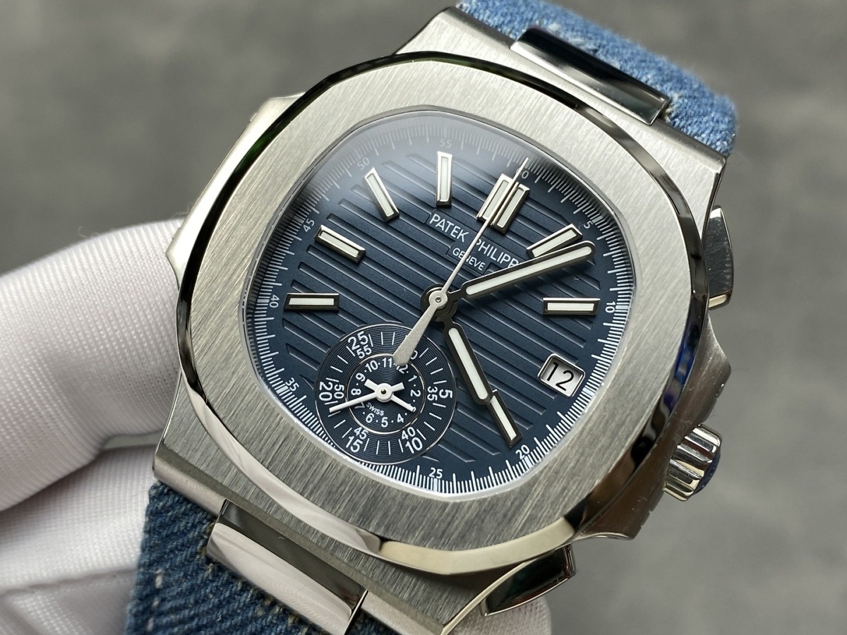 Replica Nautilus 5980/60G-001 Patek Philippe Flyback chronograph, Date </br> <span style="color: #a8927b; font-size: 90%;">40.5 mm,White gold, Denim</span> - Image 6