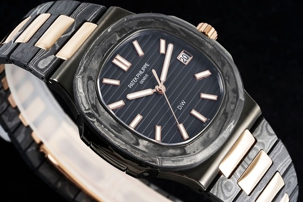 Nautilus 5711/1A Patek Philippe Carbon</br> <span style="color: #a8927b; font-size: 90%;">40 mm,Rose Gold, Black Carbon</span> - Image 3