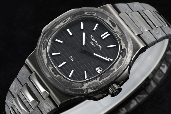 Nautilus 5711/1A Patek Philippe Carbon</br> <span style="color: #a8927b; font-size: 90%;">40 mm,Carbon, Black Dial</span> - Image 3