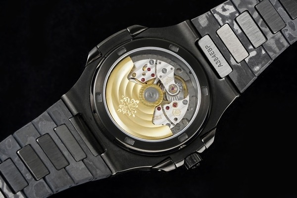 Nautilus 5711/1A Patek Philippe Carbon</br> <span style="color: #a8927b; font-size: 90%;">40 mm,Carbon, Black Dial</span> - Image 9