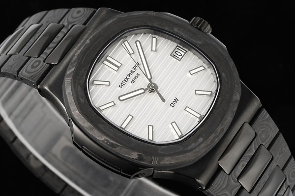 Nautilus 5711/1A Patek Philippe Carbon</br> <span style="color: #a8927b; font-size: 90%;">40 mm,Black Carbon, White Dial</span> - Image 2