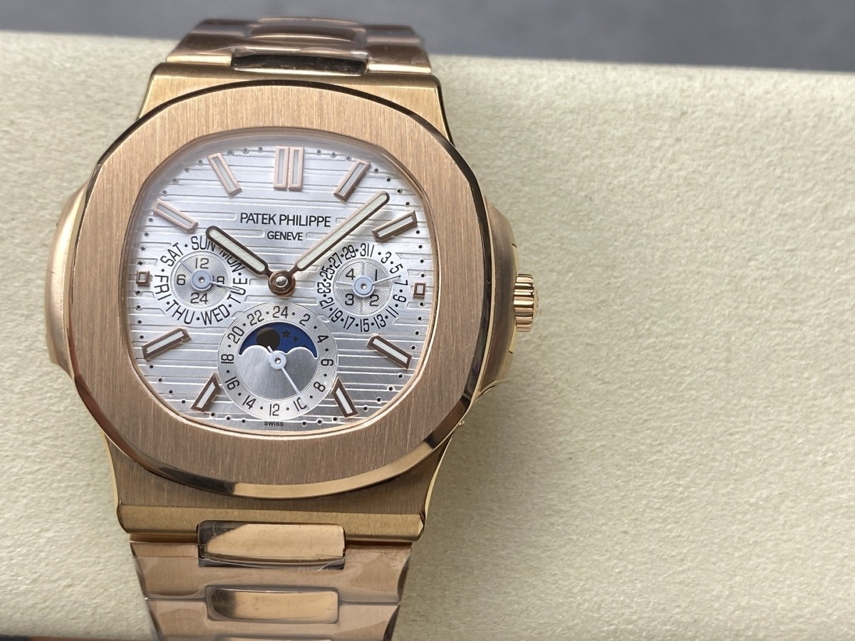 Replica Nautilus 5740/1G-001 Patek Philippe Perpetual Calendar</br> <span style="color: #a8927b; font-size: 90%;">40 mm,Rose gold, White Dial </span> - Image 2