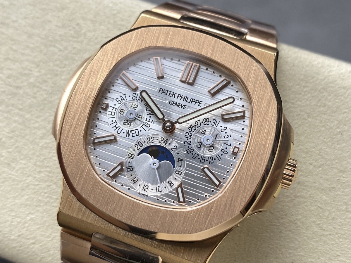 Replica Nautilus 5740/1G-001 Patek Philippe Perpetual Calendar</br> <span style="color: #a8927b; font-size: 90%;">40 mm,Rose gold, White Dial </span> - Image 4