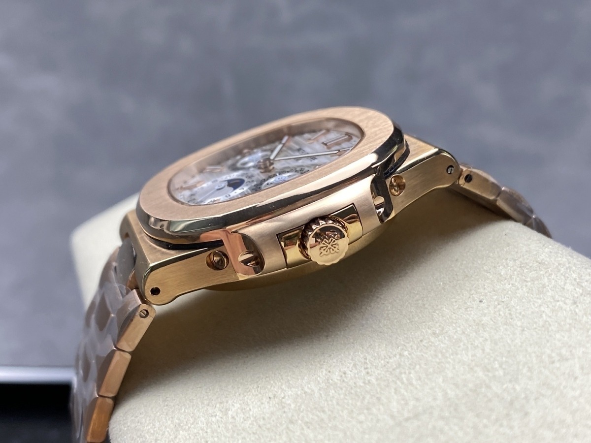 Replica Nautilus 5740/1G-001 Patek Philippe Perpetual Calendar</br> <span style="color: #a8927b; font-size: 90%;">40 mm,Rose gold, White Dial </span> - Image 8