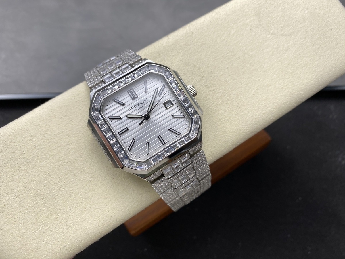 Cubitus 5821/1AR Patek Philippe </br> <span style="color: #a8927b; font-size: 90%;">45 mm White Dial, Diamond</span> - Image 5