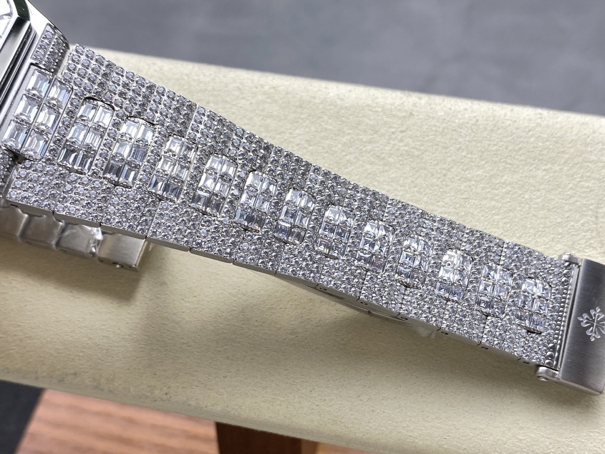 Cubitus 5821/1AR Patek Philippe </br> <span style="color: #a8927b; font-size: 90%;">45 mm White Dial, Diamond</span> - Image 10