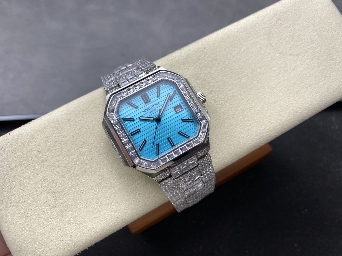 Cubitus 5821/1AR Patek Philippe </br> <span style="color: #a8927b; font-size: 90%;">45 mm Tiffany & Co</span> - Image 4