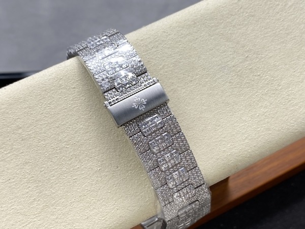 Cubitus 5821/1AR Patek Philippe </br> <span style="color: #a8927b; font-size: 90%;">45 mm Yellow Dial, Diamond</span> - Image 8