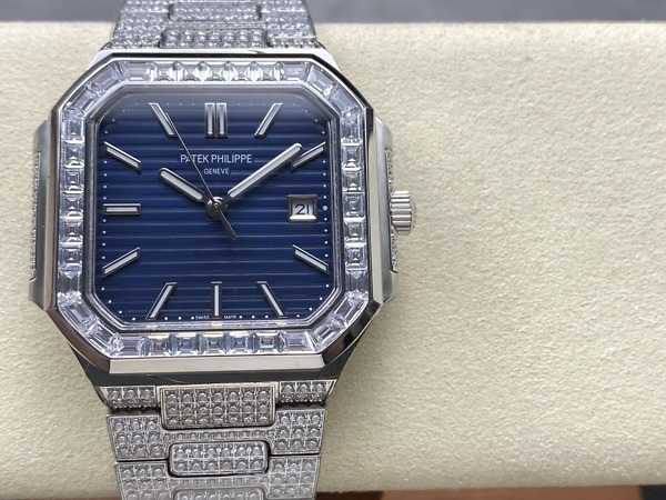 Cubitus 5821/1AR Patek Philippe </br> <span style="color: #a8927b; font-size: 90%;">45 mm Blue Dial, Diamond</span> - Image 2