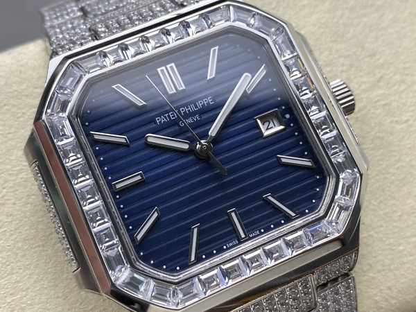 Cubitus 5821/1AR Patek Philippe </br> <span style="color: #a8927b; font-size: 90%;">45 mm Blue Dial, Diamond</span> - Image 3