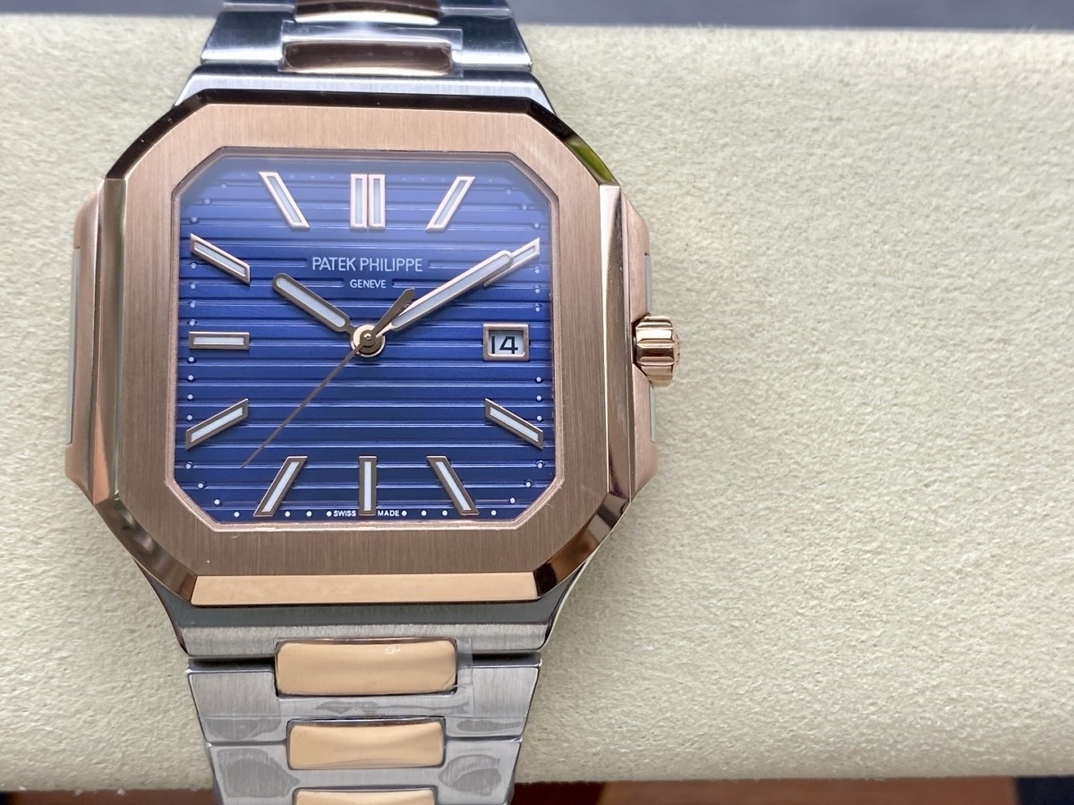 Cubitus 5821/1AR Patek Philippe </br> <span style="color: #a8927b; font-size: 90%;">45 mm Blue Dial</span> - Image 2
