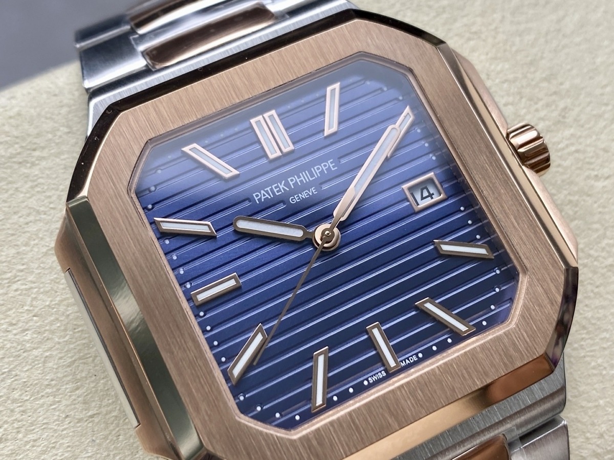 Cubitus 5821/1AR Patek Philippe </br> <span style="color: #a8927b; font-size: 90%;">45 mm Blue Dial</span> - Image 3