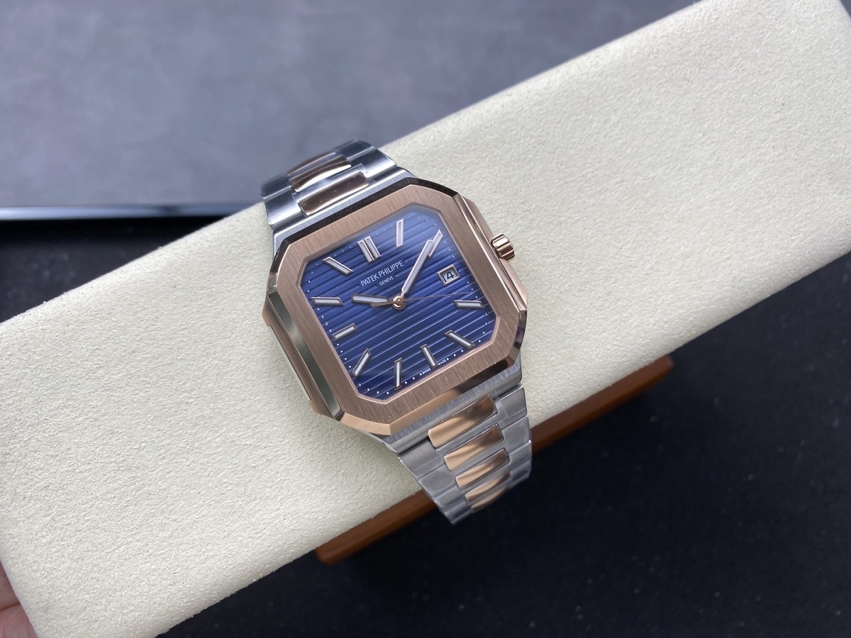 Cubitus 5821/1AR Patek Philippe </br> <span style="color: #a8927b; font-size: 90%;">45 mm Blue Dial</span> - Image 5