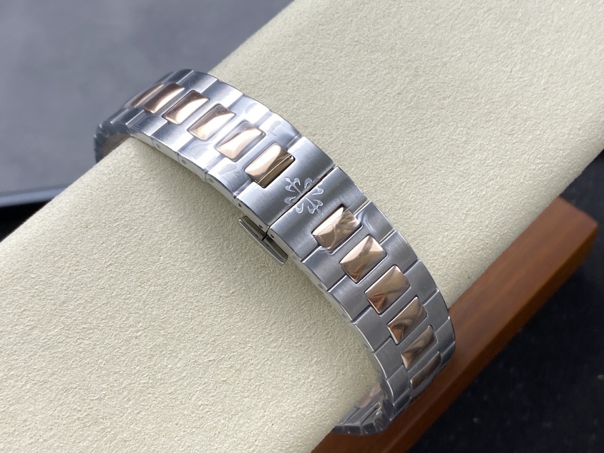 Cubitus 5821/1AR Patek Philippe </br> <span style="color: #a8927b; font-size: 90%;">45 mm Blue Dial</span> - Image 9