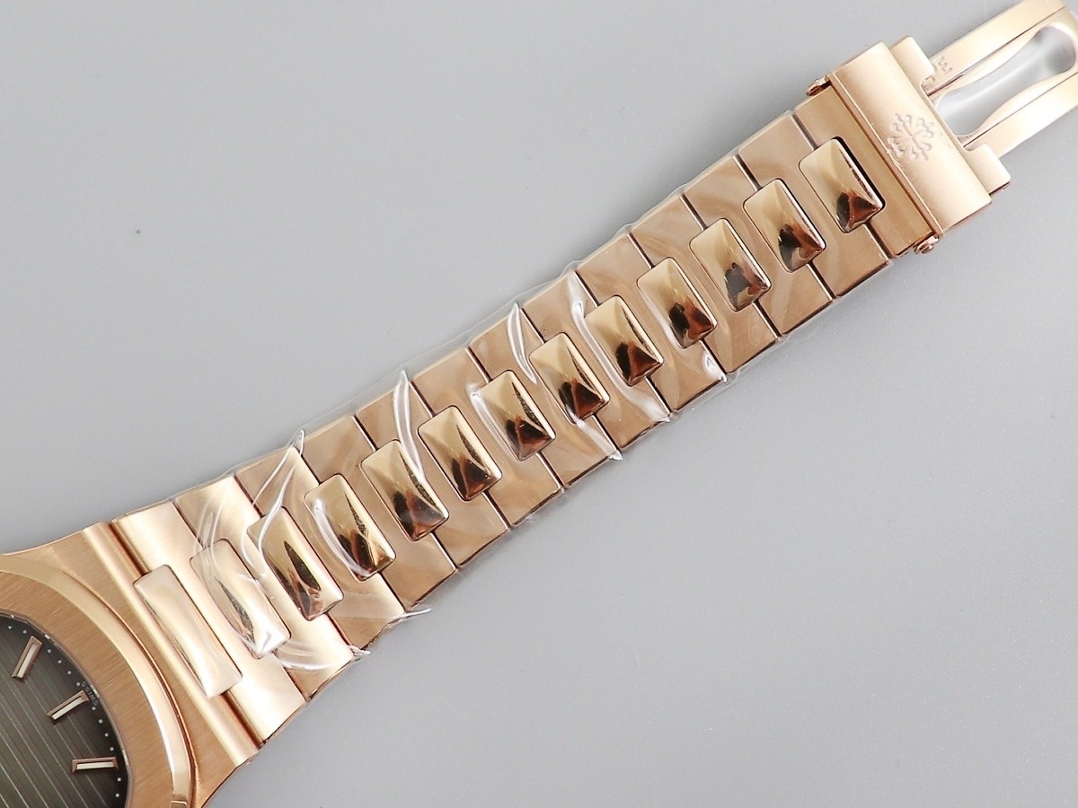 Replica Nautilus 5711/1R-001 Patek Philippe </br> <span style="color: #a8927b; font-size: 90%;">40 mm, Rose Gold, Grey Dial</span> - Image 8
