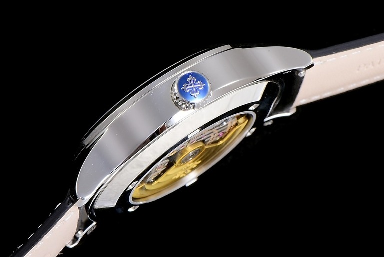 Replica Complications 5524G-001 Patek Philippe CALATRAVA PILOT TRAVEL TIME. </br> <span style="color: #a8927b; font-size: 90%;">42 mm,White Gold, Black Dial</span> - Image 8