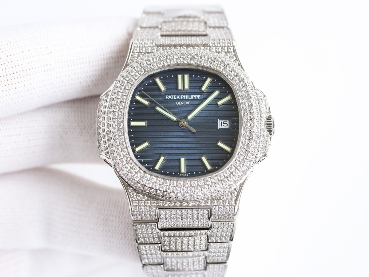 Replica Nautilus 5711-1300A-001 Patek Philippe </br> <span style="color: #a8927b; font-size: 90%;">40 mm, Blue Dial, Iced Out </span> - Image 2