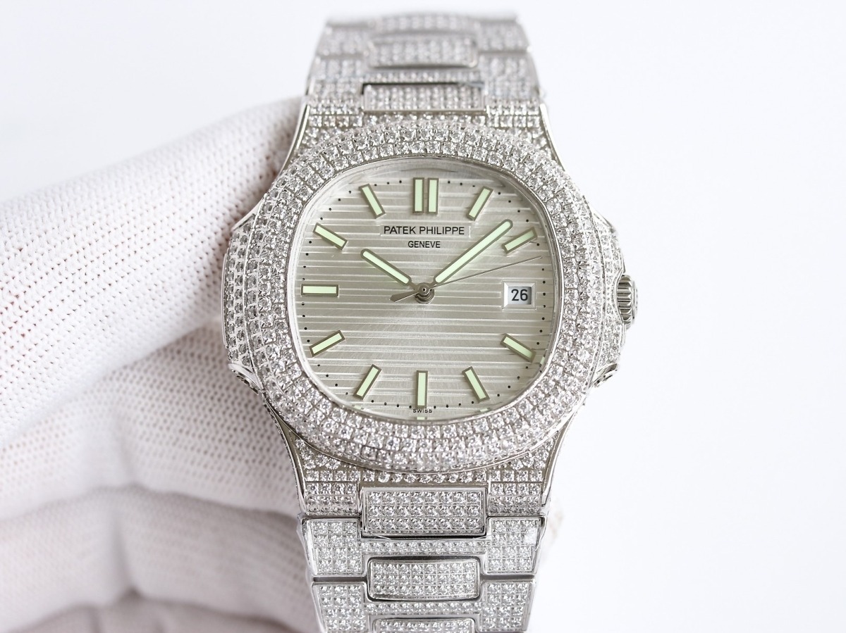 Replica Nautilus 5711-1300A-001 Patek Philippe </br> <span style="color: #a8927b; font-size: 90%;">40 mm, White Dial, Iced Out</span> (Copy) - Image 2