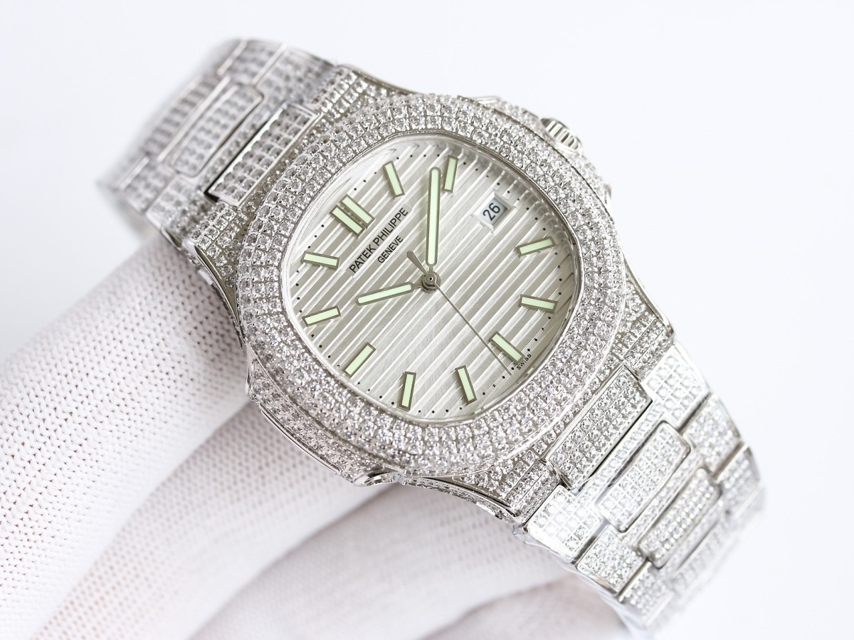 Replica Nautilus 5711-1300A-001 Patek Philippe </br> <span style="color: #a8927b; font-size: 90%;">40 mm, White Dial, Iced Out</span> (Copy) - Image 3