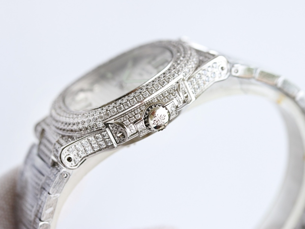 Replica Nautilus 5711-1300A-001 Patek Philippe </br> <span style="color: #a8927b; font-size: 90%;">40 mm, White Dial, Iced Out</span> (Copy) - Image 6