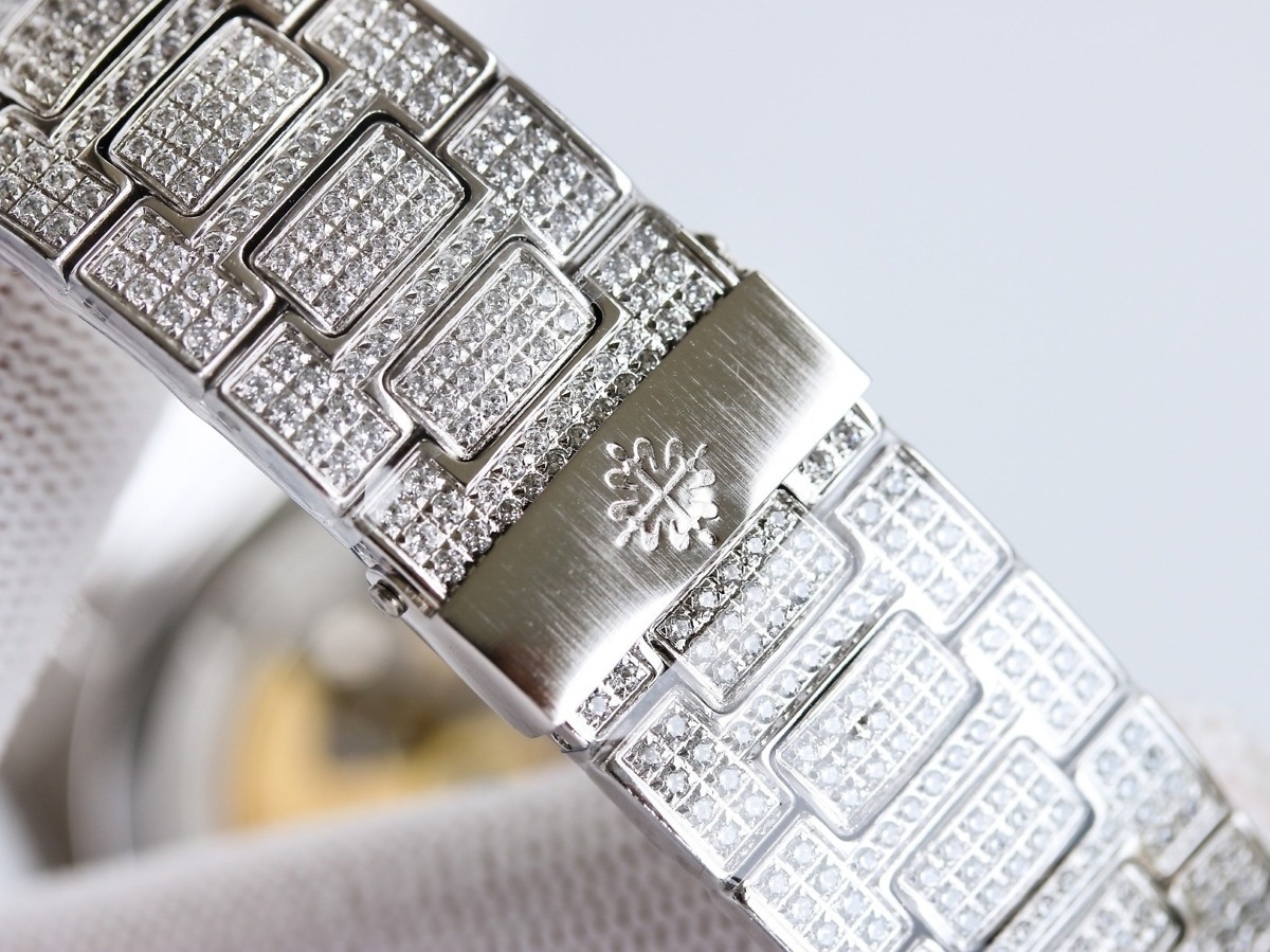 Replica Nautilus 5711-1300A-001 Patek Philippe </br> <span style="color: #a8927b; font-size: 90%;">40 mm, White Dial, Iced Out</span> (Copy) - Image 8