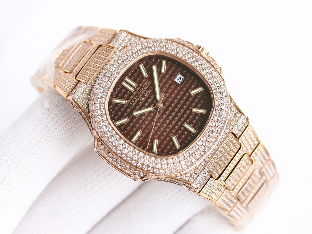 Replica Nautilus 5711-1300A-001 Patek Philippe </br> <span style="color: #a8927b; font-size: 90%;">40 mm, Brown Dial, Iced Out</span> - Image 3