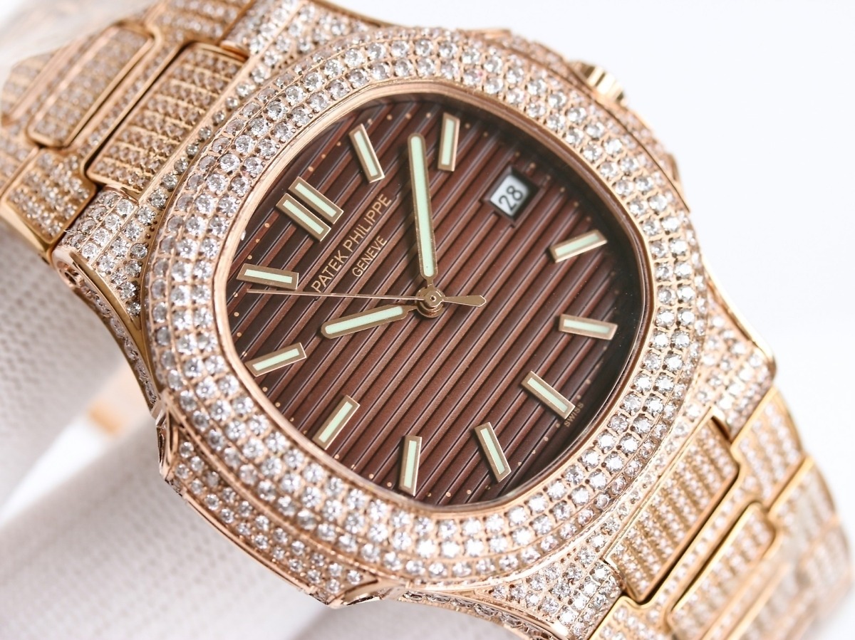 Replica Nautilus 5711-1300A-001 Patek Philippe </br> <span style="color: #a8927b; font-size: 90%;">40 mm, Brown Dial, Iced Out</span> - Image 4