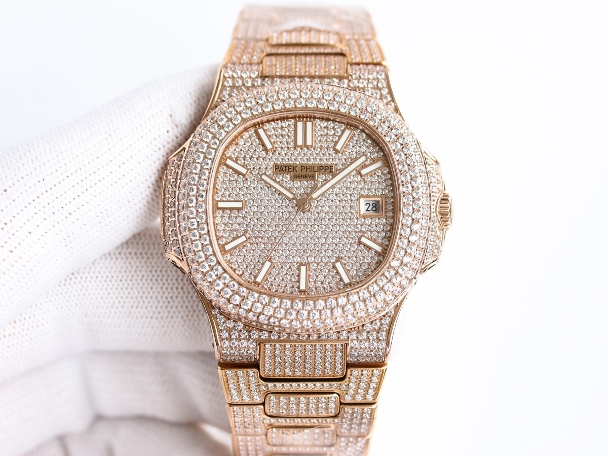 Replica Nautilus 5711-1300A-001 Patek Philippe </br> <span style="color: #a8927b; font-size: 90%;">40 mm, Rose Gold Diamond Dial</span> - Image 2