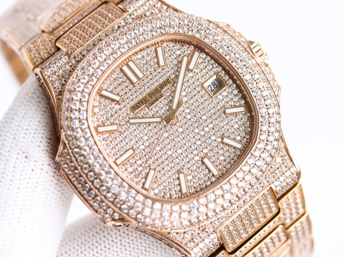 Replica Nautilus 5711-1300A-001 Patek Philippe </br> <span style="color: #a8927b; font-size: 90%;">40 mm, Rose Gold Diamond Dial</span> - Image 4