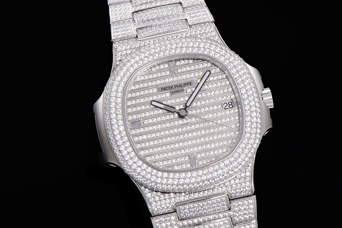 Replica Nautilus 5719/10G Patek Philippe </br> <span style="color: #a8927b; font-size: 90%;">40 mm, White  Diamonds</span> - Image 3