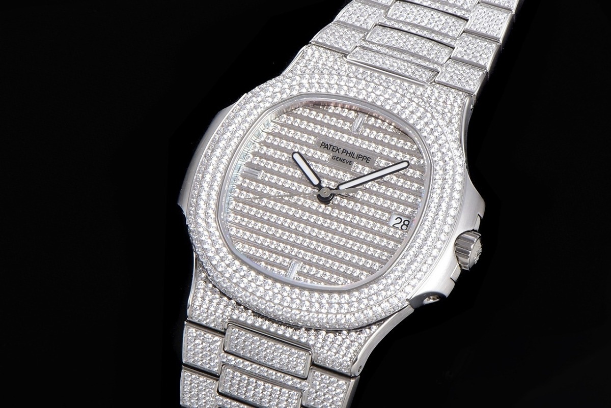 Replica Nautilus 5719/10G Patek Philippe </br> <span style="color: #a8927b; font-size: 90%;">40 mm, White  Diamonds</span> - Image 4
