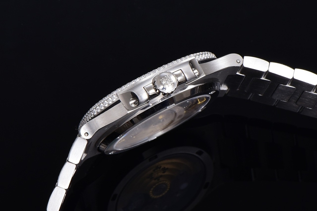 Replica Nautilus 5719/10G Patek Philippe </br> <span style="color: #a8927b; font-size: 90%;">40 mm, White  Diamonds</span> - Image 9