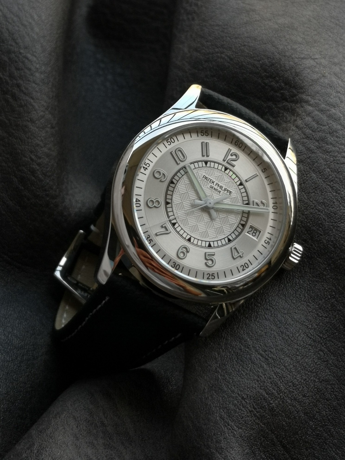 Calatrava 6007G-014 Patek Philippe DATE, SWEEP SECONDS.</br> <span style="color: #a8927b; font-size: 90%;">40 mm,Black strap, White Dial</span> - Image 2