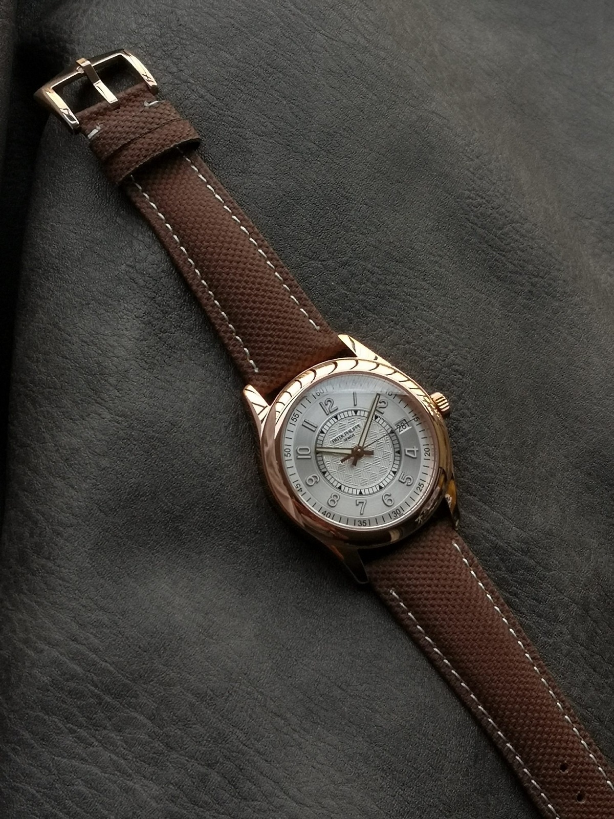 Calatrava 6007G-011 Patek Philippe DATE, SWEEP SECONDS.</br> <span style="color: #a8927b; font-size: 90%;">40 mm,White Dial</span> - Image 6